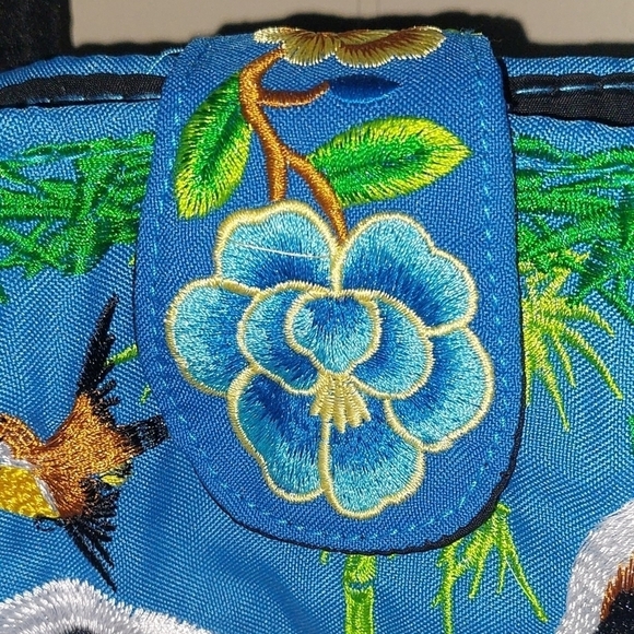 Panda Embroidered Purse Eating Bamboo Vibrant Colors - Like New Condition - Picture 5 of 8